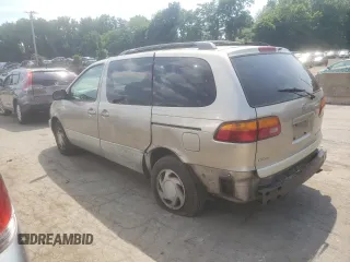 2000 Toyota Sienna LE with VIN 4T3ZF13C8YU219698, listed as a Copart auction lot 59733984 with 305,061 mi miles and Salvage Title. Bid and sale history available at carsss.com. Image 2.
