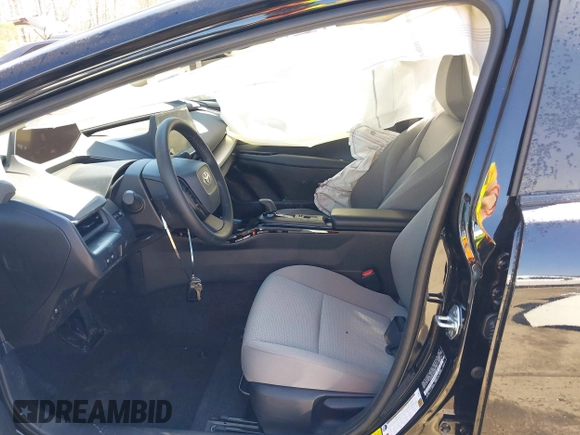 2024 Toyota Prius LE with VIN JTDACAAU9R3037143, listed as a IAAI auction lot 41890522 with 1,792 mi miles and . Bid and sale history available at carsss.com. Image 5.