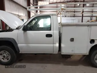 2004 GMC Sierra 1500 with VIN 1GDHC24U94E215240, listed as a IAAI auction lot 41332466 with 104,000 mi miles and . Bid and sale history available at DreamBid. Image 6.