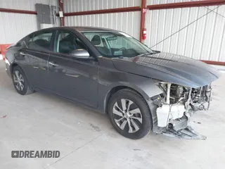 2020 Nissan Altima 2.5 S with VIN 1N4BL4BV1LC199598, listed as a IAAI auction lot 41622628 with 134,497 mi miles. Bid and sale history available at carsss.com. Image 1.