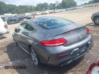 2018 Mercedes-Benz C 300 z VIN WDDWJ4KB3JF681630, wystawiony jako IAAI lot #40327445 z przebiegiem 90 967 mil mil oraz . Historia ofert i sprzedaży dostępna na DreamBid. Obrazek 3.