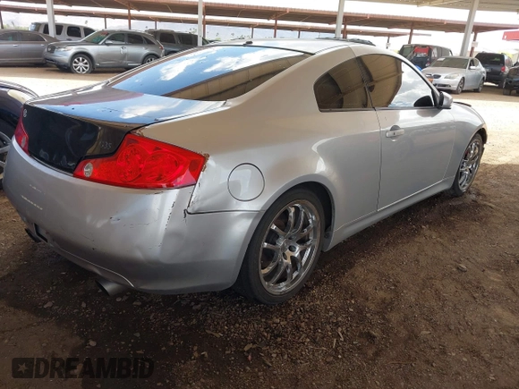 2006 Infiniti G35 with VIN JNKCV54E56M708441, listed as a IAAI auction lot 42045510 with 201,287 mi miles. Bid and sale history available at carsss.com. Image 4.