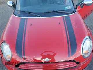2011 MINI Convertible с VIN WMWZN3C55BT133269, выставлен на аукционе Copart как лот 74062294 с пробегом 48 582 миль миль и Списание • Salvage title. История ставок и продаж доступна на DreamBid. Изображение 11.