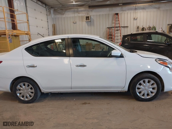 2019 Nissan Versa Sedan SV with VIN 3N1CN7AP1KL881058, listed as a IAAI auction lot 42032907 with 106,842 mi miles. Bid and sale history available at carsss.com. Image 14.