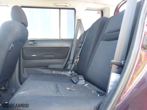 2004 Scion xB with VIN JTLKT334240132199, listed as a IAAI auction lot 41982258 with 164,546 mi miles. Bid and sale history available at carsss.com. Image 8.