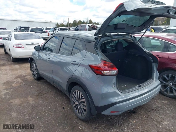 2022 Nissan Kicks SV with VIN 3N1CP5CV2NL495330, listed as a IAAI auction lot 41712491 with 58,445 mi miles. Bid and sale history available at carsss.com. Image 3.