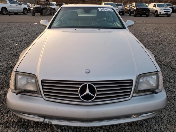 2001 Mercedes-Benz SL 500 with VIN WDBFA68F01F198790, listed as a Copart auction lot 86946014 with 108,159 mi miles and Clean title. Bid and sale history available at DreamBid. Image 5.