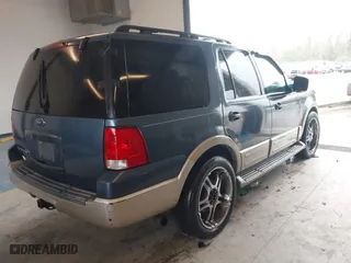 2005 Ford Expedition Eddie Bauer with VIN 1FMPU17585LA92339, listed as a IAAI auction lot 41840325 with 237,470 mi miles. Bid and sale history available at carsss.com. Image 4.