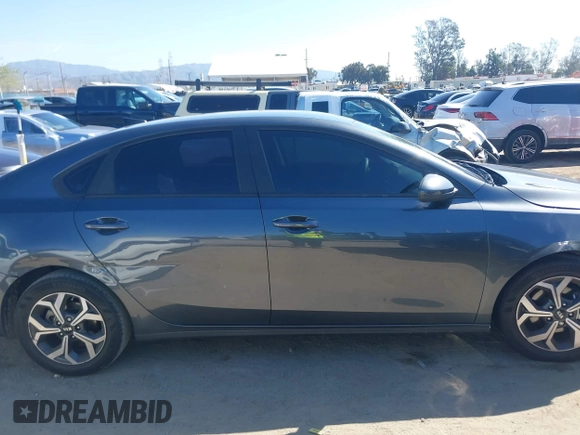 2021 Kia Forte LXS with VIN 3KPF24AD7ME370176, listed as a IAAI auction lot 41762420 with 24,458 mi miles. Bid and sale history available at carsss.com. Image 13.