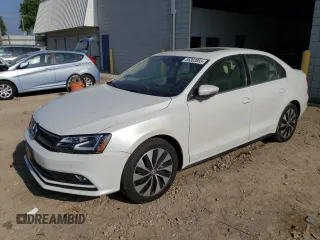 2015 Volkswagen Jetta Sedan Hybrid SEL Premium with VIN 3VW637AJXFM316204, listed as a Copart auction lot 55303853 with 100,746 mi miles. Bid and sale history available at carsss.com. Image 1.