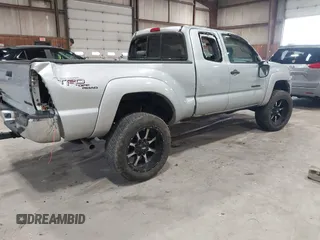2009 Toyota Tacoma with VIN 5TEUU42N39Z608517, listed as a IAAI auction lot 42023414 with 162,133 mi miles. Bid and sale history available at carsss.com. Image 4.