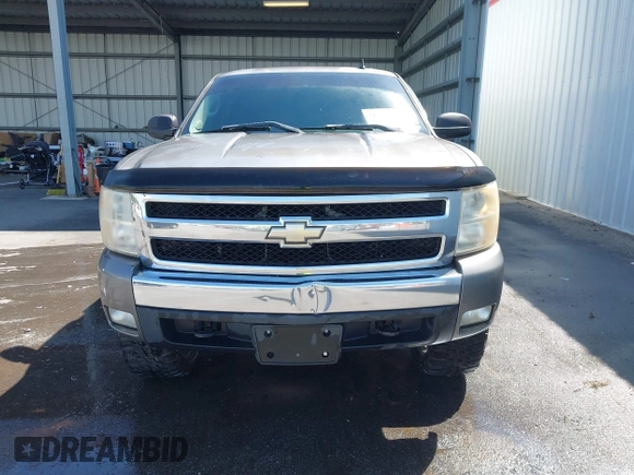 2008 Chevrolet Silverado 1500 1LT with VIN 2GCEC130281145698, listed as a IAAI auction lot 41883409 with 235,900 mi miles and . Bid and sale history available at DreamBid. Image 12.