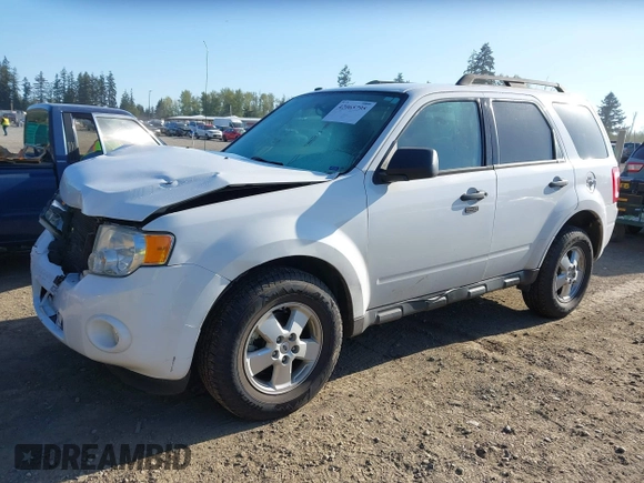 2012 Ford Escape XLT z VIN 1FMCU9DG9CKB92696, wystawiony jako IAAI lot #42065795 z przebiegiem 197 211 mil mil oraz . Historia ofert i sprzedaży dostępna na DreamBid. Obrazek 2.