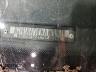 1998 Saturn SW z VIN 1G8ZK8271WZ165967, wystawiony jako Copart lot #73493044 z przebiegiem Nie podano mil oraz Szkody całkowita. Historia ofert i sprzedaży dostępna na DreamBid. Obrazek 12.