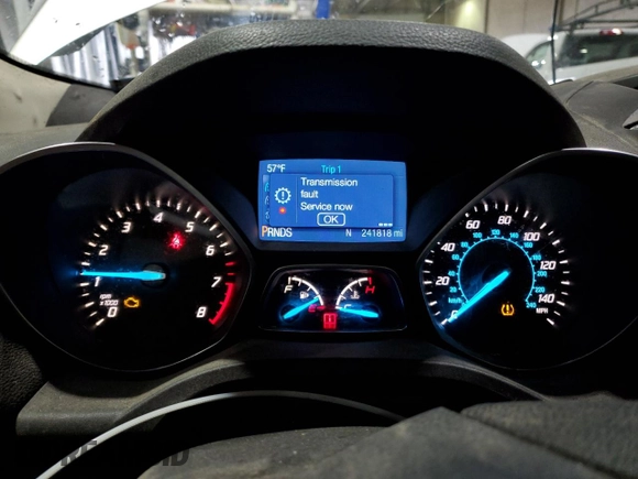 2015 Ford Escape SE with VIN 1FMCU0GX0FUA89988, listed as a Copart auction lot 50811045 with 241,818 mi miles and Clean Title. Bid and sale history available at carsss.com. Image 9.