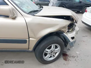 2000 Honda CR-V SE with VIN JHLRD1873YC039813, listed as a IAAI auction lot 40716079 with 214,067 mi miles. Bid and sale history available at carsss.com. Image 18.