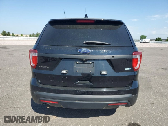 2017 Ford Police Interceptor Utility z VIN 1FM5K8ARXHGB93669, wystawiony jako Copart lot #54293295 z przebiegiem 93 591 mil mil oraz Szkody całkowita. Historia ofert i sprzedaży dostępna na DreamBid. Obrazek 6.