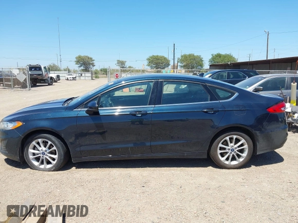 2020 Ford Fusion SE with VIN 3FA6P0HD8LR111256, listed as a IAAI auction lot 42032725 with 98,822 mi miles. Bid and sale history available at carsss.com. Image 14.