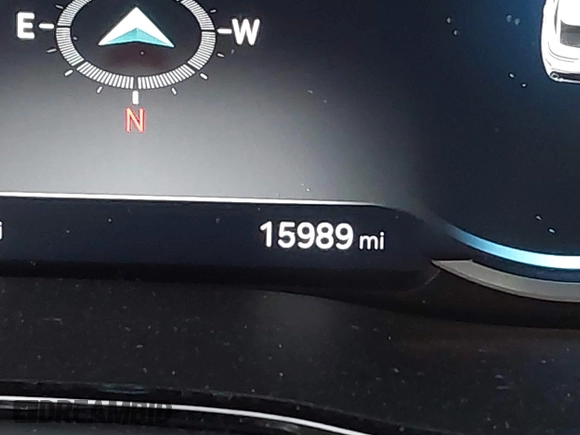 2025 Genesis GV70 2.5T with VIN 5NMMADTB5SH019701, listed as a IAAI auction lot 41728630 with 15,989 mi miles and . Bid and sale history available at DreamBid. Image 15.