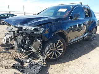 2017 Audi Q7 Premium Plus z VIN WA1LAAF74HD044974, wystawiony jako IAAI lot #41823974 z przebiegiem 135 619 mil mil oraz . Historia ofert i sprzedaży dostępna na DreamBid. Obrazek 17.