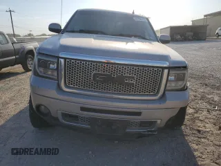 2008 GMC Sierra Denali z VIN 2GTEK638381159485, wystawiony jako Copart lot #49796715 z przebiegiem 240 284 mil mil oraz Szkoda całkowita • Salvage title. Historia ofert i sprzedaży dostępna na DreamBid. Obrazek 5.
