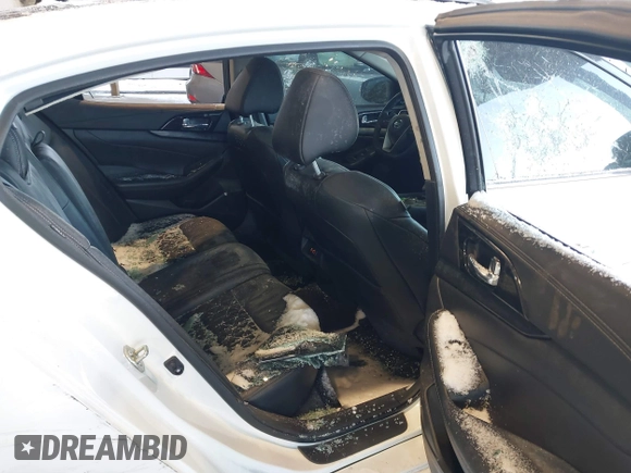 2020 Nissan Maxima Platinum with VIN 1N4AA6FV5LC385023, listed as a IAAI auction lot 41340116 with 82,924 mi miles and . Bid and sale history available at DreamBid. Image 8.
