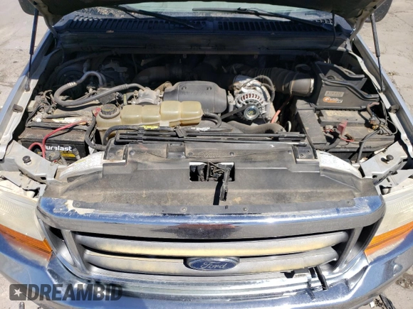 2001 Ford F-250 XL with VIN 1FTNX21F11ED05348, listed as a Copart auction lot 52098155 with 217,678 mi miles and Salvage Title. Bid and sale history available at DreamBid. Image 11.
