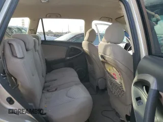 2006 Toyota RAV4 Limited z VIN JTMZK31V065002744, wystawiony jako Copart lot #89389985 z przebiegiem 155 930 mil mil oraz Szkoda całkowita • Salvage title. Historia ofert i sprzedaży dostępna na DreamBid. Obrazek 10.