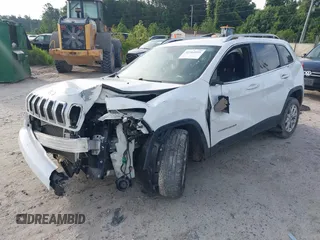 2018 Jeep Cherokee Latitude Plus z VIN 1C4PJLLX5JD511784, wystawiony jako IAAI lot #42361691 z przebiegiem 120 965 mil mil oraz . Historia ofert i sprzedaży dostępna na DreamBid. Obrazek 17.