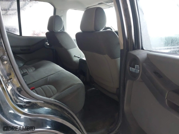 2005 Nissan Xterra S with VIN 5N1AN08W65C628712, listed as a IAAI auction lot 41464241 with 197,408 mi miles. Bid and sale history available at carsss.com. Image 8.