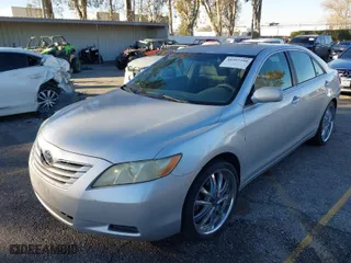 2008 Toyota Camry LE with VIN 4T4BE46K38R039777, listed as a IAAI auction lot 41287220 with 192,598 mi miles. Bid and sale history available at carsss.com. Image 2.