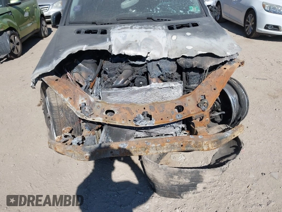 2014 Mercedes-Benz GL 450 with VIN 4JGDF7CE1EA404163, listed as a IAAI auction lot 40596433 with Not provided miles and . Bid and sale history available at DreamBid. Image 6.