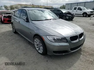2011 BMW 3 Series 328i xDrive z VIN WBAPK5G58BNN26306, wystawiony jako Copart lot #54790895 z przebiegiem 108 641 mil mil oraz Szkody całkowita. Historia ofert i sprzedaży dostępna na DreamBid. Obrazek 13.