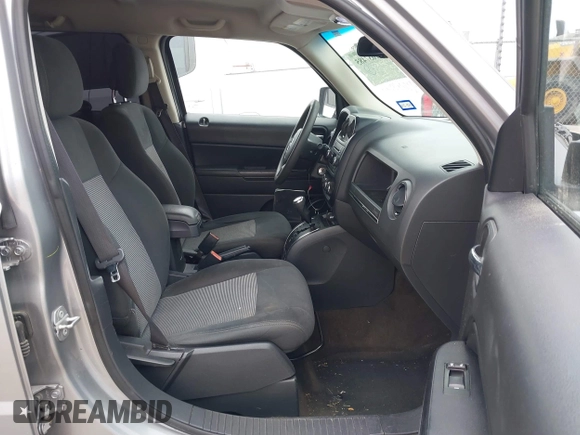 2015 Jeep Patriot Sport with VIN 1C4NJPBB3FD428835, listed as a IAAI auction lot 41637485 with 139,866 mi miles. Bid and sale history available at carsss.com. Image 5.