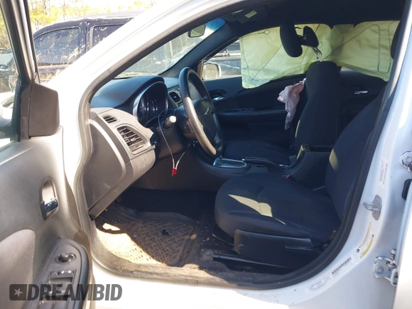 2014 Chrysler 200 LX with VIN 1C3CCBAB2EN208735, listed as a IAAI auction lot 41623000 with 104,819 mi miles and . Bid and sale history available at carsss.com. Image 5.