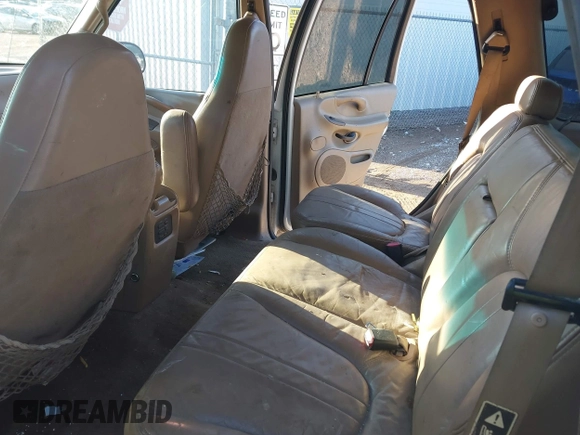 1999 Ford Expedition XLT with VIN 1FMRU1761XLA56030, listed as a IAAI auction lot 42703533 with Not provided miles and . Bid and sale history available at DreamBid. Image 8.