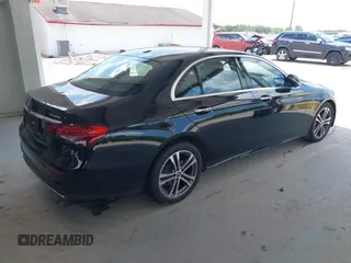 2021 Mercedes-Benz E 350 z VIN W1KZF8EB8MA873550, wystawiony jako IAAI lot #42299371 z przebiegiem 62 734 mil mil oraz . Historia ofert i sprzedaży dostępna na DreamBid. Obrazek 4.