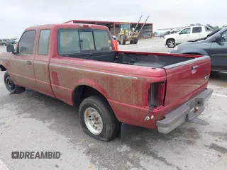 1997 Ford Ranger XL z VIN 1FTCR14A8VPA55371, wystawiony jako IAAI lot #42451398 z przebiegiem 286 484 mil mil oraz . Historia ofert i sprzedaży dostępna na DreamBid. Obrazek 3.