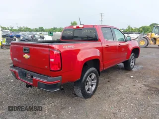 2017 Chevrolet Colorado 4WD LT z VIN 1GCGTCEN5H1227895, wystawiony jako IAAI lot #42384312 z przebiegiem 121 910 mil mil oraz . Historia ofert i sprzedaży dostępna na DreamBid. Obrazek 4.