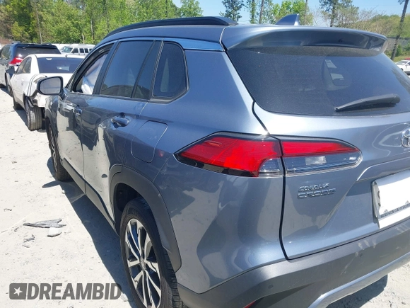 2023 Toyota Corolla Cross XLE z VIN 7MUDAABG7PV049417, wystawiony jako IAAI lot #42037055 z przebiegiem 28 325 mil mil oraz . Historia ofert i sprzedaży dostępna na DreamBid. Obrazek 14.