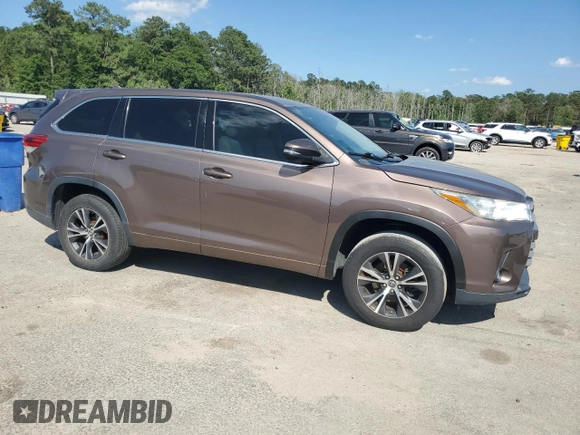 2017 Toyota Highlander LE with VIN 5TDZZRFH0HS191832, listed as a Copart auction lot 57968425 with 155,484 mi miles and Clean title. Bid and sale history available at DreamBid. Image 4.