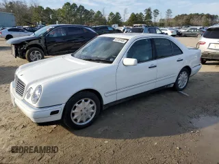 1998 Mercedes-Benz E-Class with VIN WDBJF25F9WA533140, listed as a Copart auction lot 43757445 with Not Provided miles and Salvage Title. Bid and sale history available at carsss.com. Image 1.
