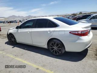 2015 Toyota Camry XLE z VIN 4T1BF1FK1FU020874, wystawiony jako Copart lot #57466195 z przebiegiem 123 881 mil mil oraz Szkoda całkowita • Salvage title. Historia ofert i sprzedaży dostępna na DreamBid. Obrazek 2.