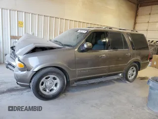 2001 Lincoln Navigator with VIN 5LMEU27R71LJ33079, listed as a Copart auction lot 78076214 with 127,161 mi miles and Salvage title. Bid and sale history available at DreamBid. Image 1.