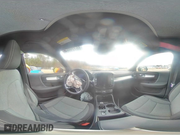 2024 Volvo XC40 Core Bright Theme с VIN YV4L12UK5R2334069, выставлен на аукционе Copart как лот 86729964 с пробегом 15 762 миль миль и Списание • Salvage title. История ставок и продаж доступна на DreamBid. Изображение 14.
