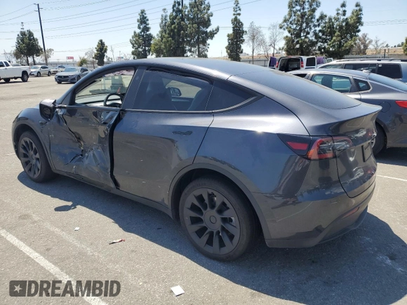 2024 Tesla Model Y z VIN 7SAYGDED7RF056570, wystawiony jako Copart lot #55097125 z przebiegiem 17 019 mil mil oraz Szkoda całkowita • Salvage title. Historia ofert i sprzedaży dostępna na DreamBid. Obrazek 2.