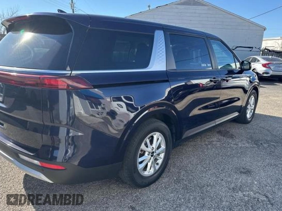 2022 Kia Carnival LXS with VIN KNDNB4H33N6146144, listed as a Copart auction lot 42622055 with 119,709 mi miles and Clean Title. Bid and sale history available at carsss.com. Image 4.