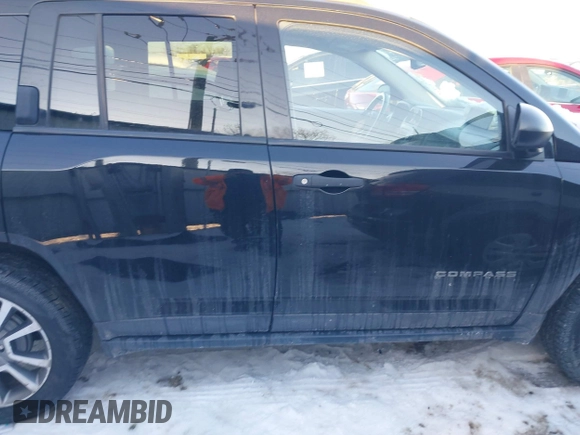 2016 Jeep Compass Sport z VIN 1C4NJCBA2GD738072, wystawiony jako IAAI lot #41328331 z przebiegiem 105 402 mil mil oraz . Historia ofert i sprzedaży dostępna na DreamBid. Obrazek 13.