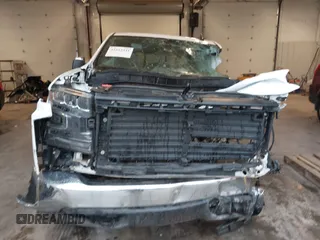 2020 Chevrolet Silverado 1500 LT with VIN 1GCRYDED9LZ166441, listed as a IAAI auction lot 41813441 with Not Provided miles. Bid and sale history available at carsss.com. Image 11.