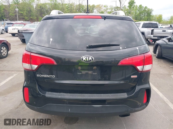 2015 Kia Sorento LX with VIN 5XYKTDA63FG570085, listed as a IAAI auction lot 42031786 with 181,652 mi miles and . Bid and sale history available at DreamBid. Image 17.